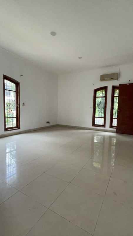 dijual rumah cipinang elok