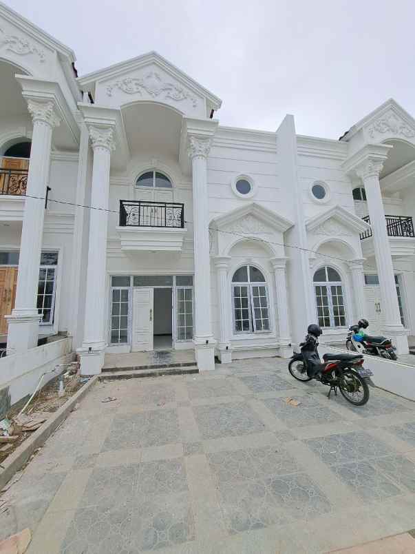 dijual rumah ciracas