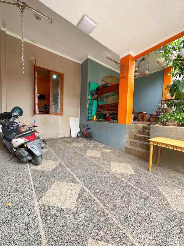 dijual rumah ciracas