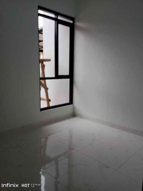 dijual rumah cisaranten wetan cinambo