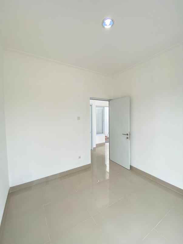 dijual rumah cisauk tangerang