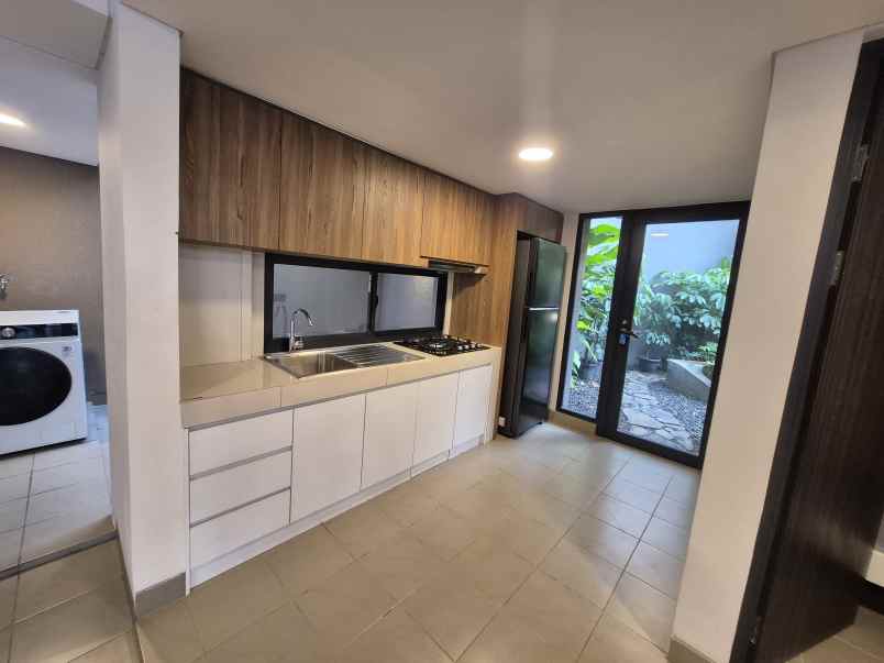 dijual rumah citra 6