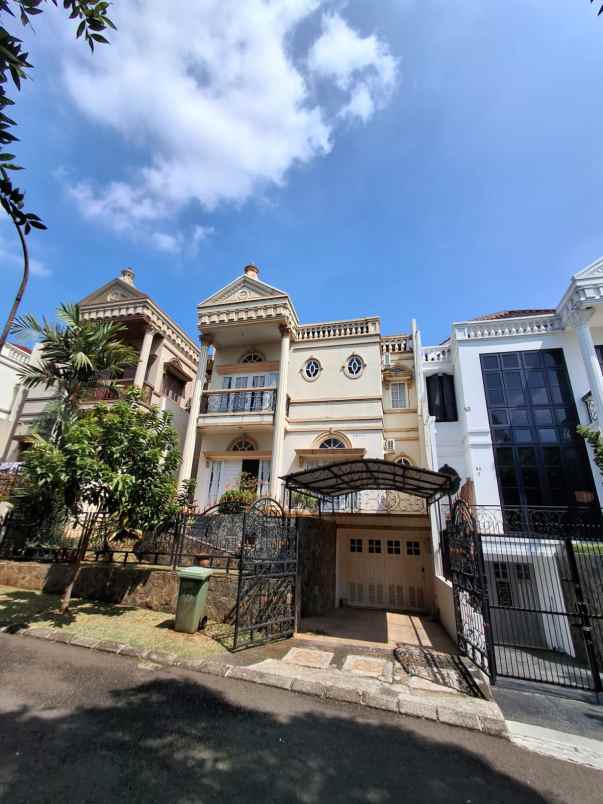 dijual rumah citra gran