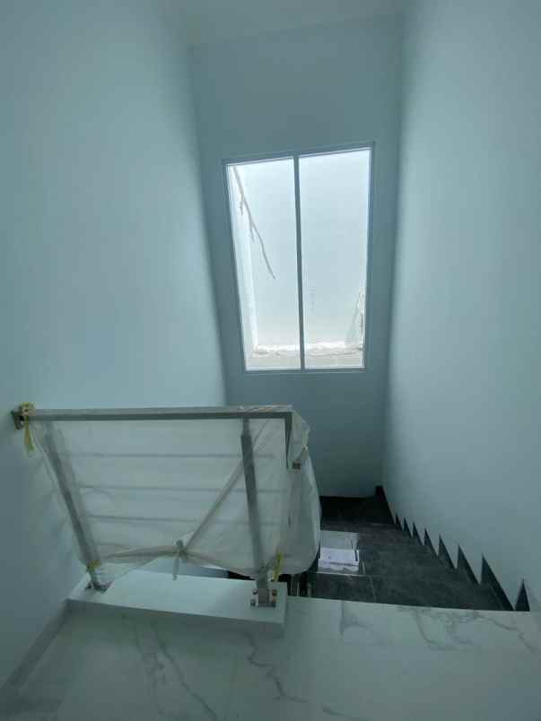 dijual rumah citraland bukit palma