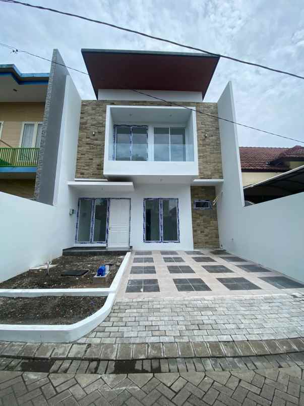 dijual rumah citraland bukit palma