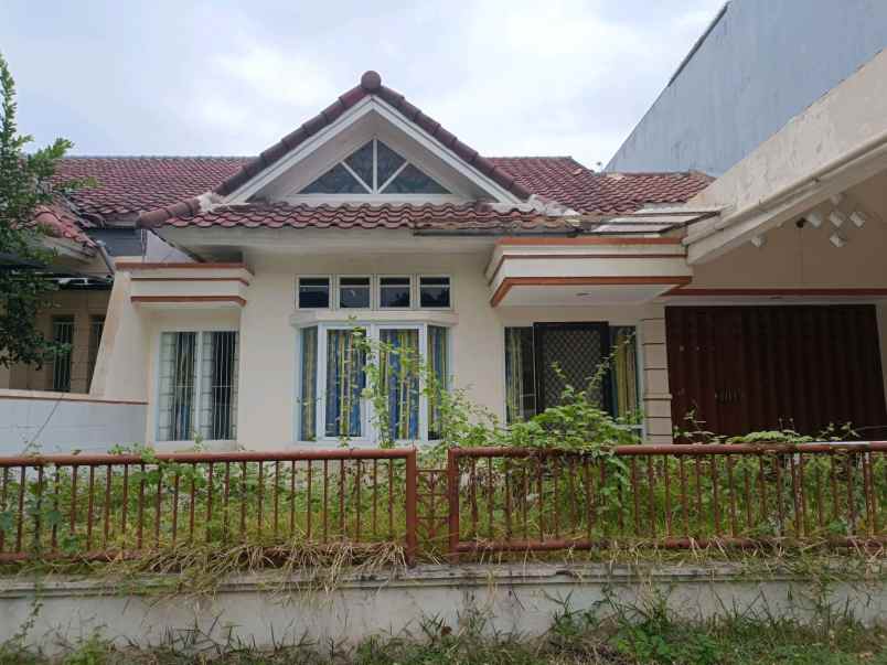 dijual rumah citraland utama