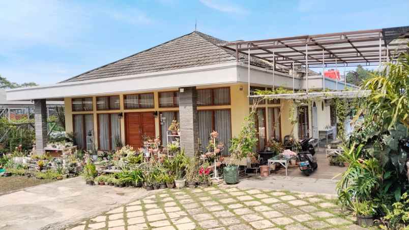 dijual rumah ciumbuleuit