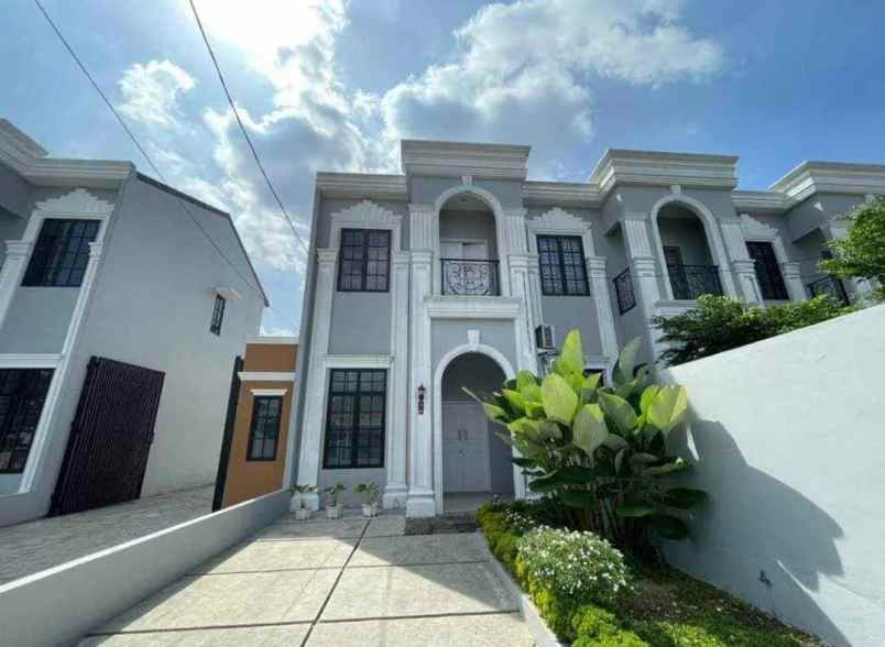 dijual rumah classic modern mewah