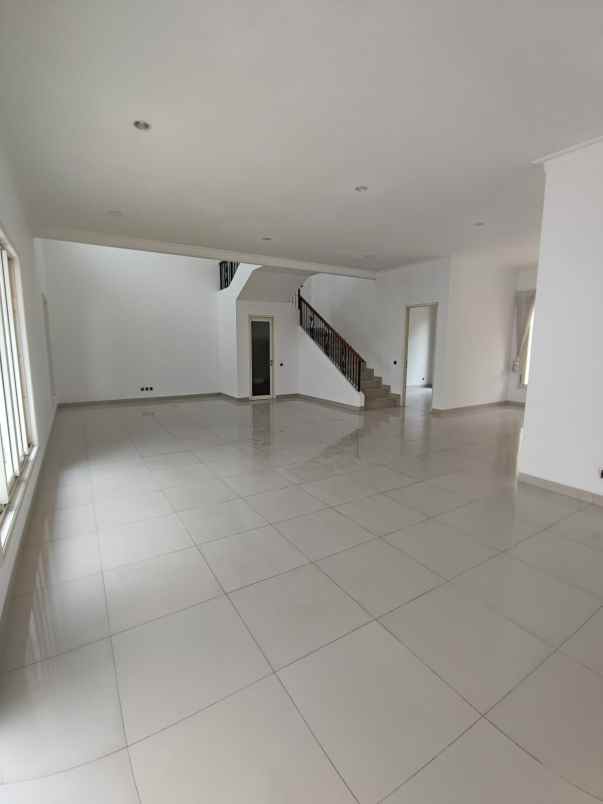 dijual rumah cluster aquamarine phg