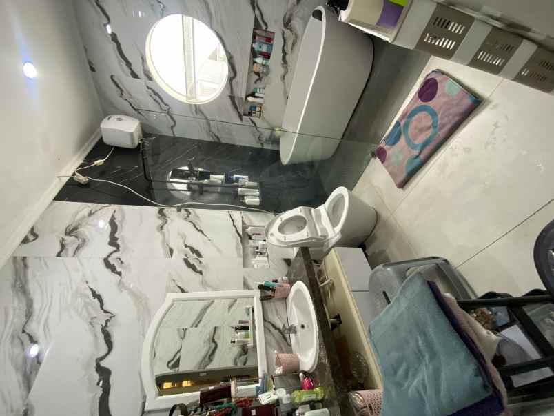 dijual rumah cluster aristoteles