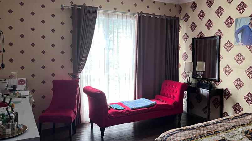 dijual rumah cluster dbanyan jgc