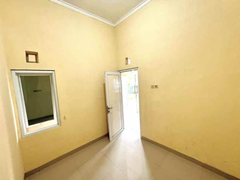 dijual rumah cluster duta bumi 1