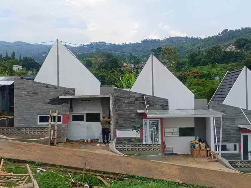 dijual rumah cluster kinarasti padasuka