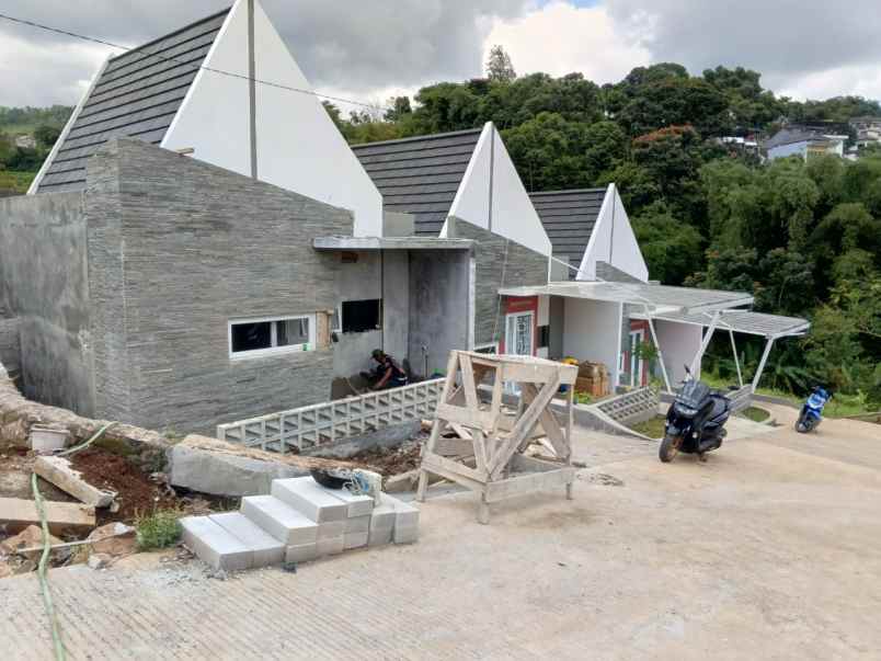 dijual rumah cluster kinarasti padasuka