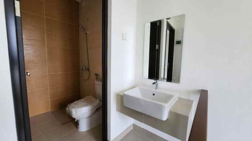 dijual rumah cluster mahakam jgc