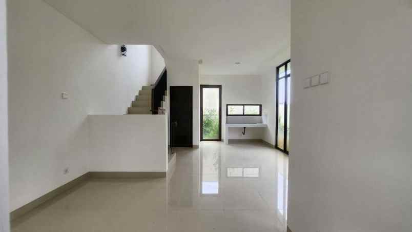 dijual rumah cluster mahakam jgc