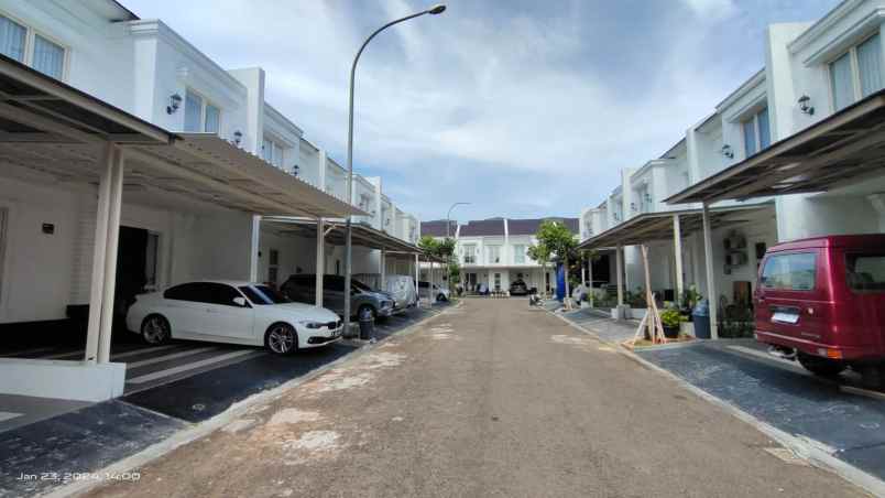 dijual rumah cluster monte torena