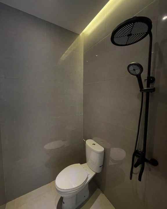 dijual rumah condongcatur