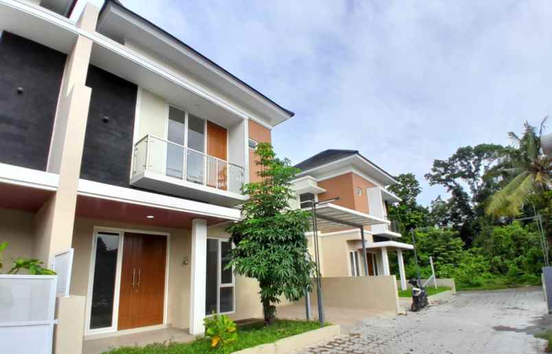 dijual rumah dekat rsud prambanan