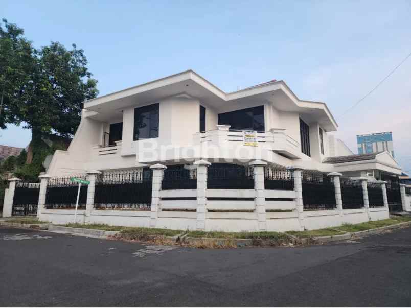 dijual rumah dharmahusada