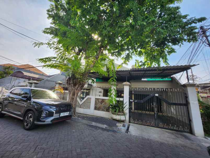 dijual rumah dharmahusada indah barat