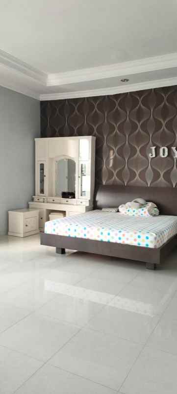 dijual rumah dharmahusada mas