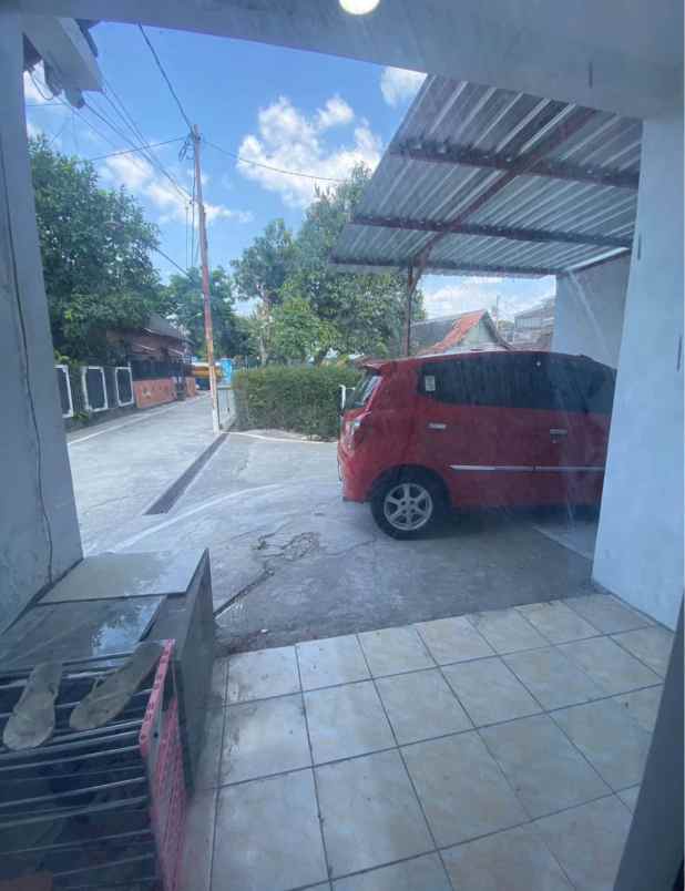 dijual rumah di kadipiro banjarsari surakarta