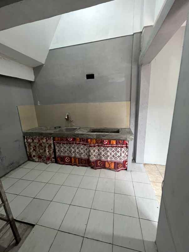 dijual rumah di kadipiro banjarsari surakarta