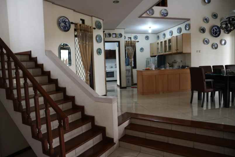 dijual rumah di komplek dago asri bandung jawa barat