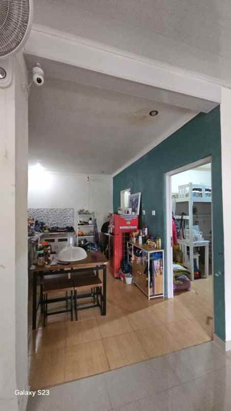 dijual rumah di komplek deppen harjamukti depok