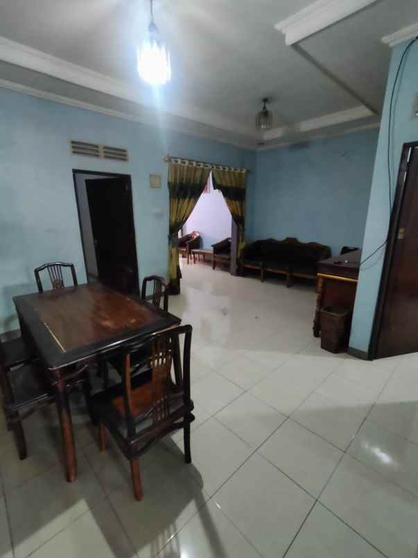 dijual rumah di kompleks ranomuut