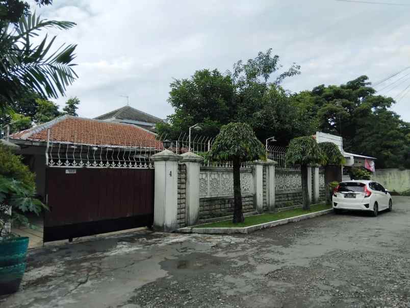 dijual rumah di manahan solo