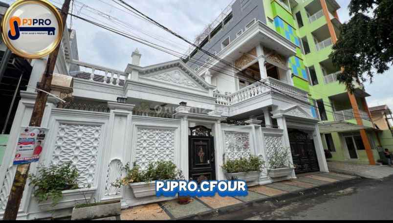 dijual rumah duren sawit