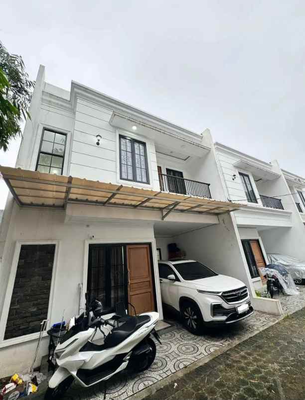 dijual rumah elmira residence cilodong