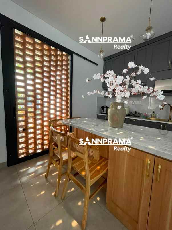 dijual rumah furnished nempel aeon mall tanjung barat