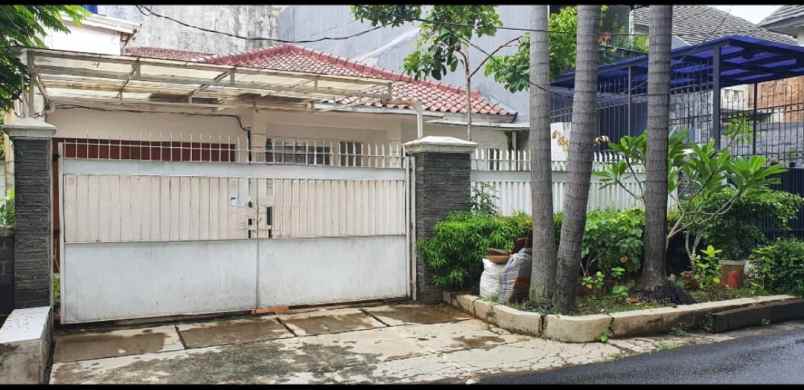 dijual rumah gandaria