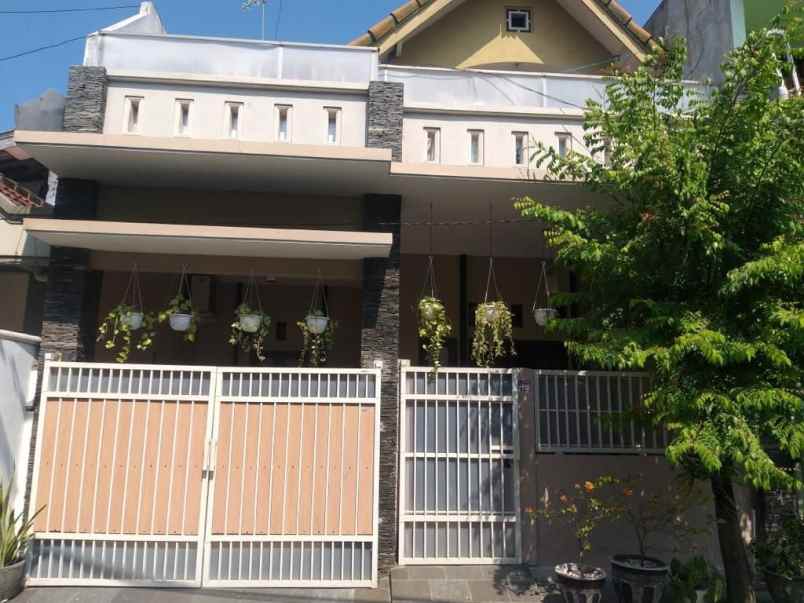 dijual rumah gkb 800jt an 2 lantai