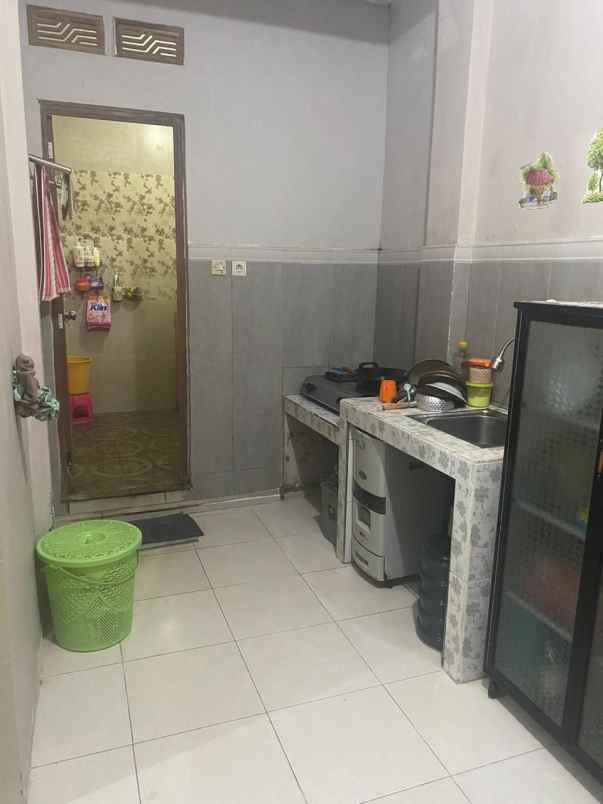 dijual rumah gkb 800jt an 2 lantai