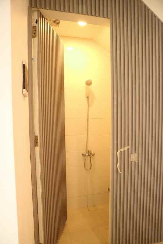 dijual rumah graha green garden dian istana