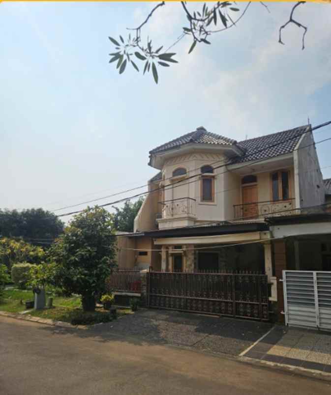 dijual rumah graha raya dahlia loka