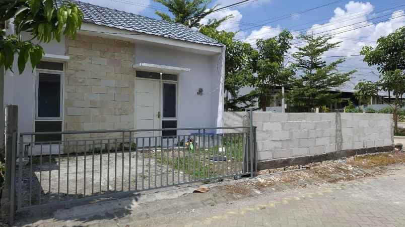 dijual rumah grand kedamean regency