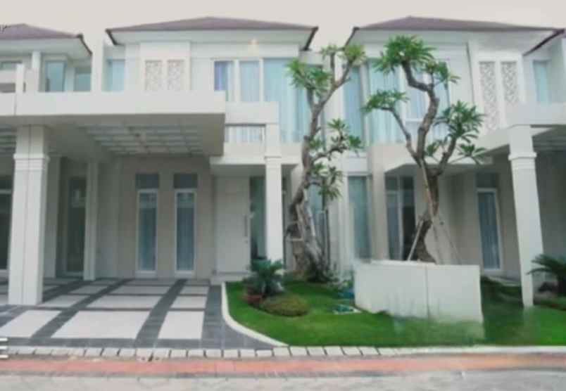 dijual rumah grand pakuwon