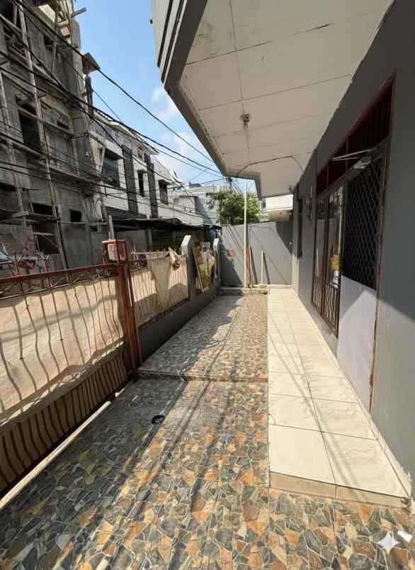 dijual rumah grogol