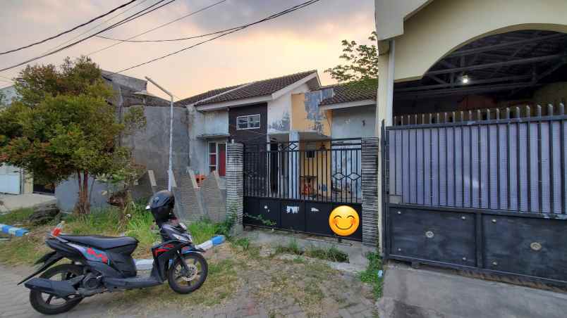 dijual rumah harmoni kota