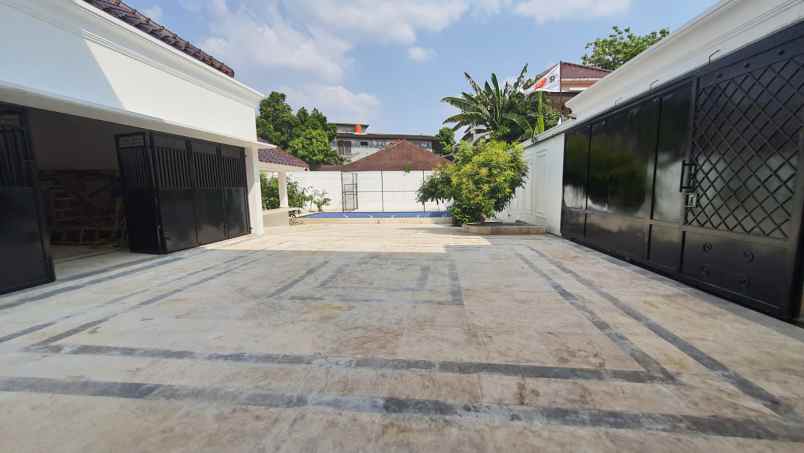 dijual rumah jagakarsa