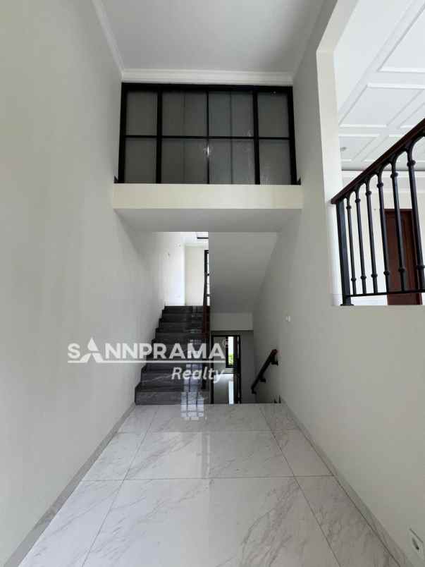 dijual rumah jagakarsa