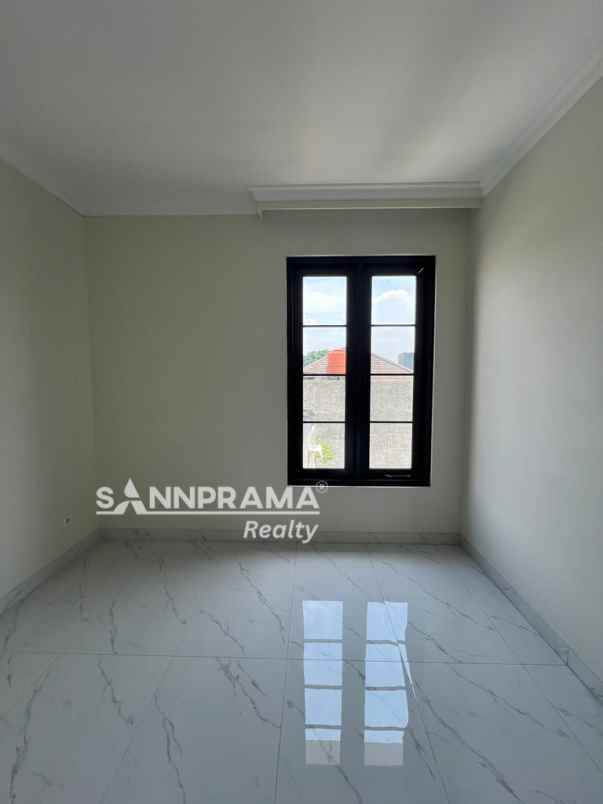 dijual rumah jagakarsa