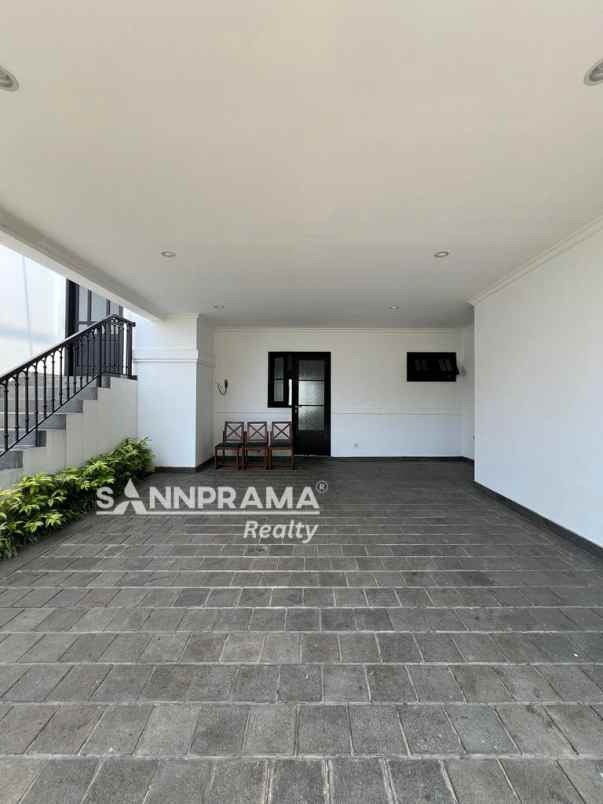 dijual rumah jagakarsa