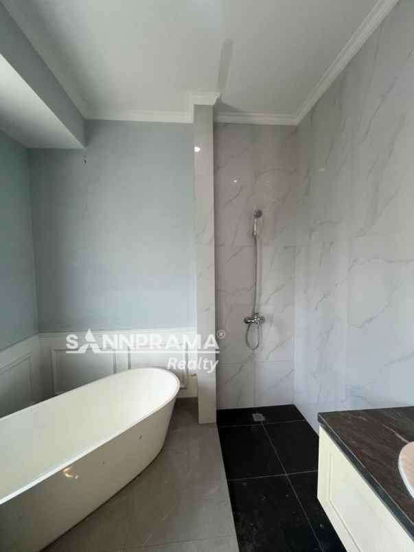 dijual rumah jagakarsa