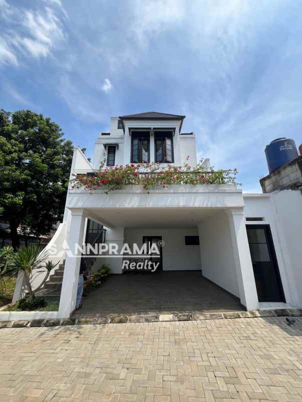 dijual rumah jagakarsa
